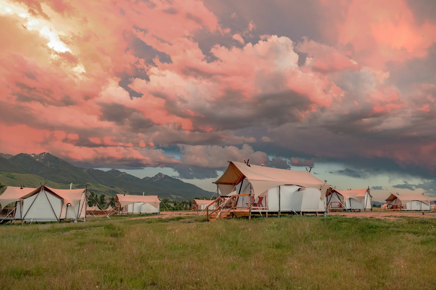 Under Canvas North Yellowstone — photo 9